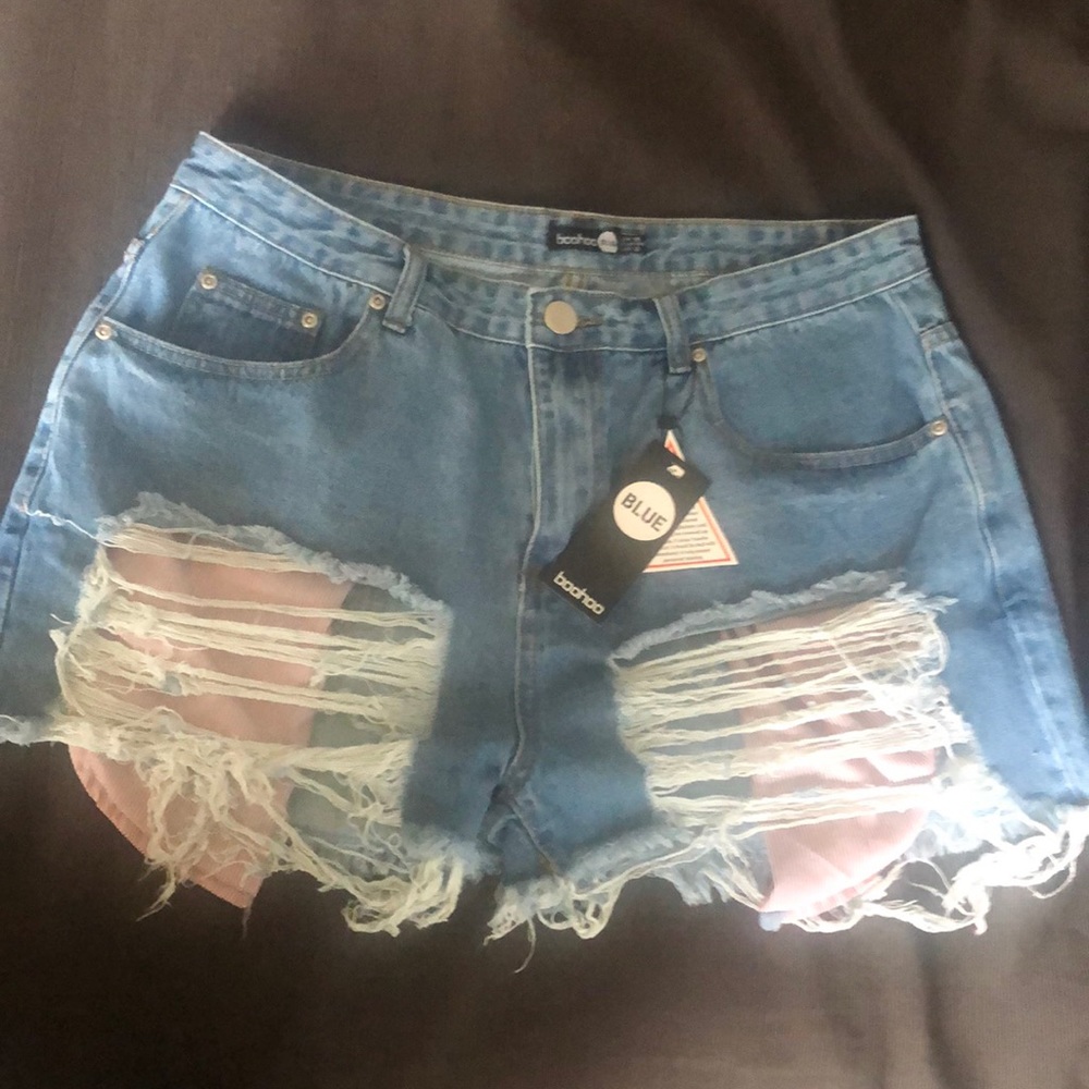 Distressed High waisted denim shorts